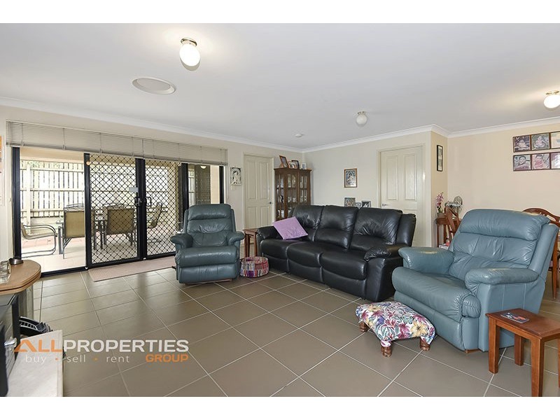 7 Tropical Drive, Forest Lake QLD 4078