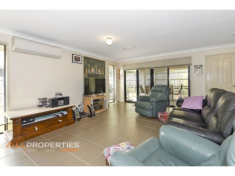 7 Tropical Drive, Forest Lake QLD 4078
