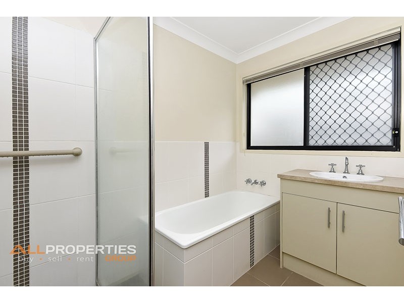 7 Tropical Drive, Forest Lake QLD 4078