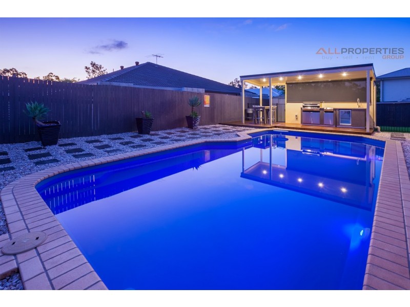 16 Morialta Pl, Parkinson QLD 4115