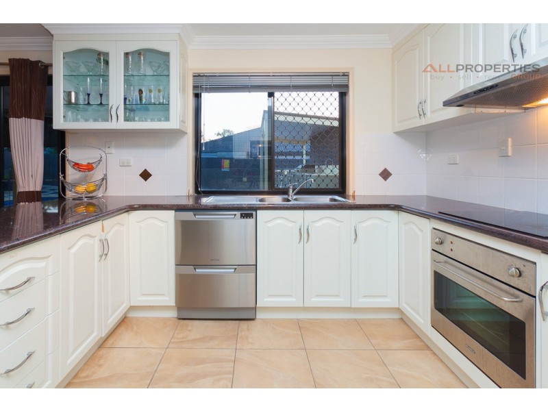 16 Morialta Pl, Parkinson QLD 4115