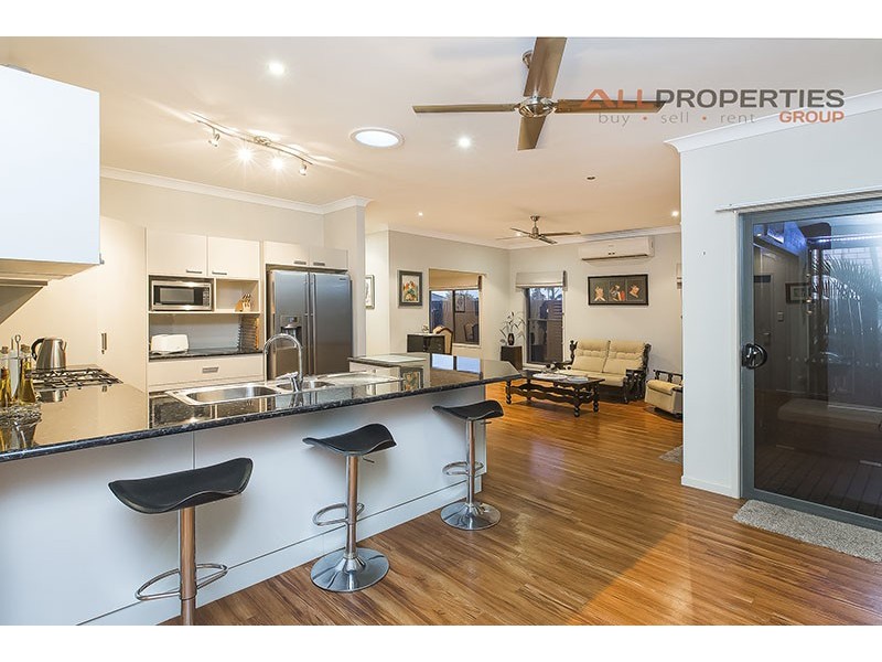 12 Juniper Street, Heathwood QLD 4110