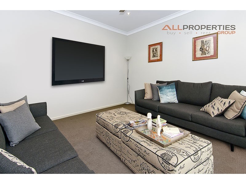 12 Juniper Street, Heathwood QLD 4110