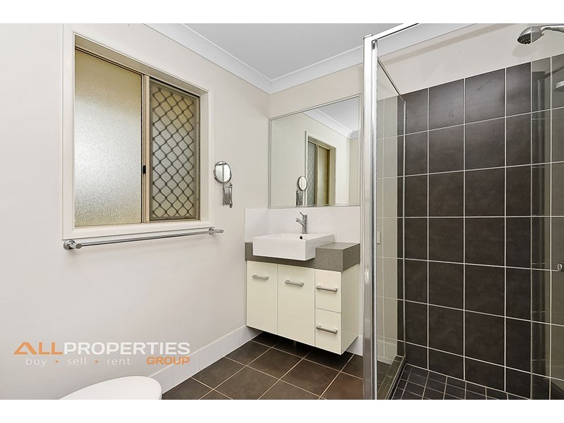 33-37 Foxtail Court, Woodhill QLD 4285