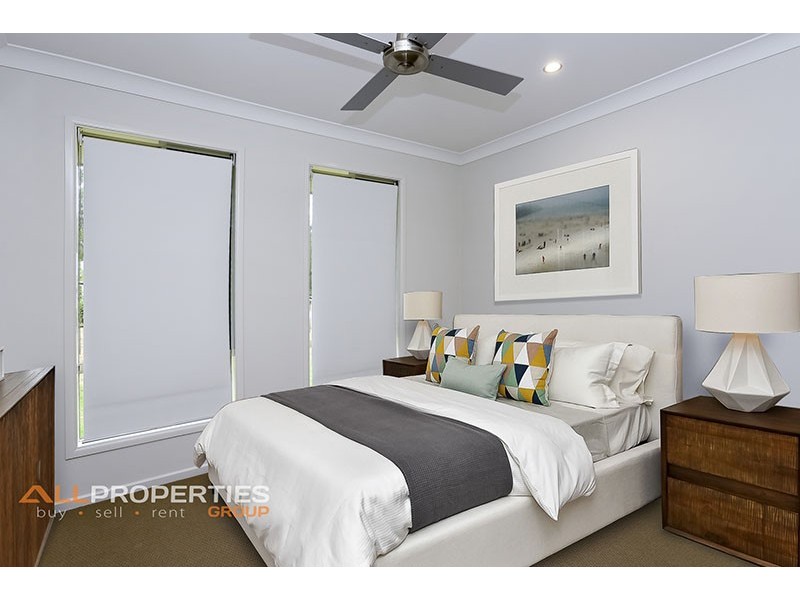 33-37 Foxtail Court, Woodhill QLD 4285