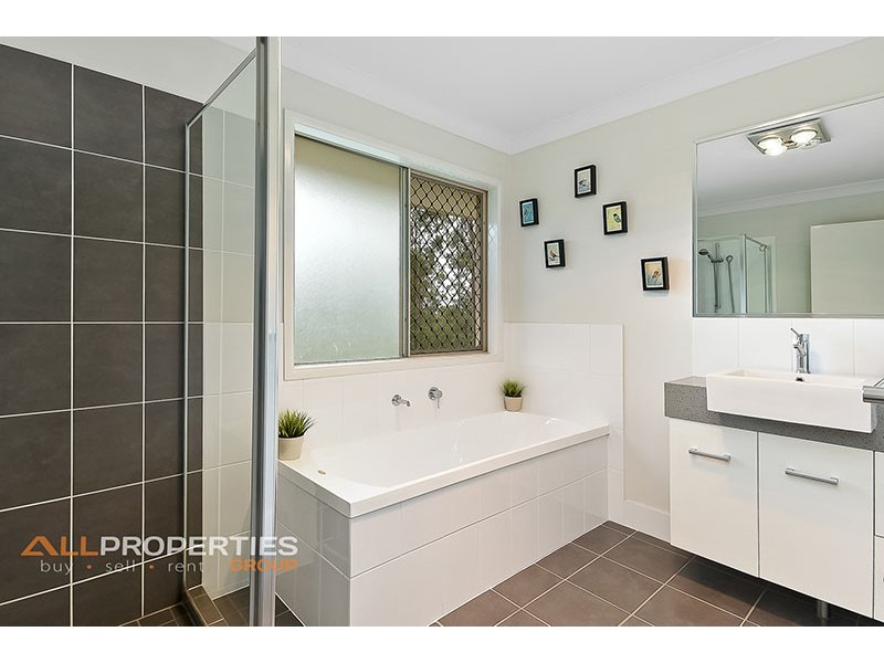 33-37 Foxtail Court, Woodhill QLD 4285