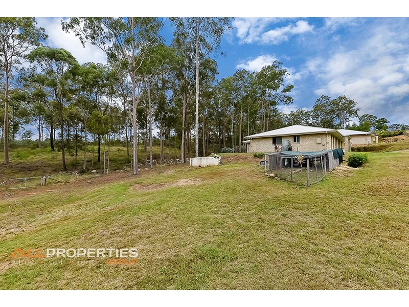 33-37 Foxtail Court, Woodhill QLD 4285