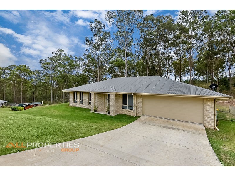 33-37 Foxtail Court, Woodhill QLD 4285