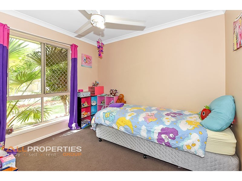27 REGAL DRIVE, Regents Park QLD 4118