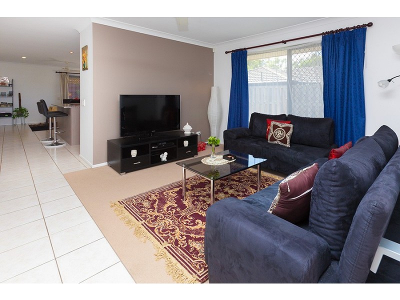 15 Mimosa Street, Parkinson QLD 4115