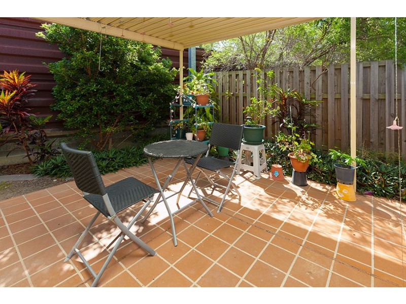 15 Mimosa Street, Parkinson QLD 4115
