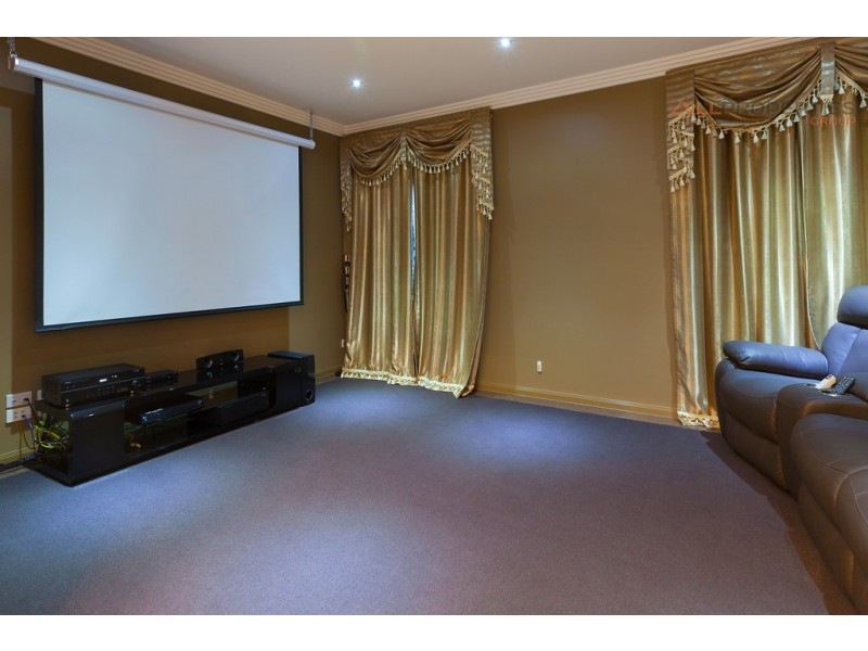 24 Hanley Pl, Doolandella QLD 4077