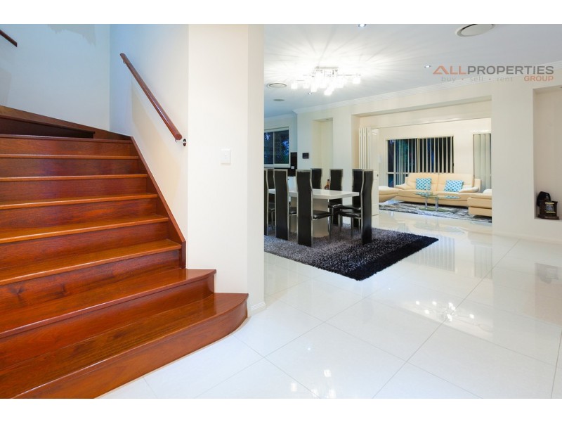 24 Hanley Pl, Doolandella QLD 4077
