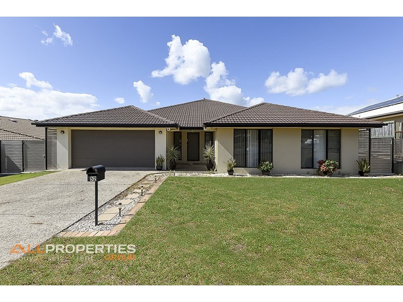 52 Parkwood Drive, Heathwood QLD 4110