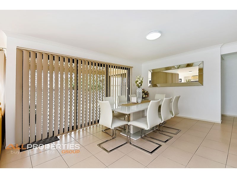 52 Parkwood Drive, Heathwood QLD 4110