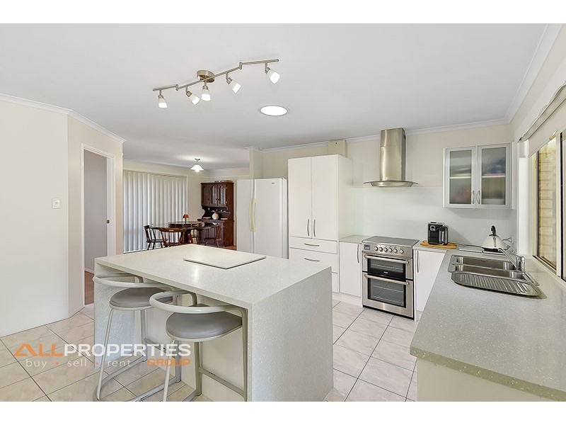 20 Macquarie Circuit, Forest Lake QLD 4078