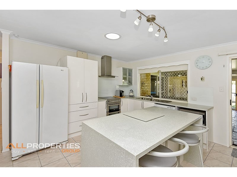 20 Macquarie Circuit, Forest Lake QLD 4078