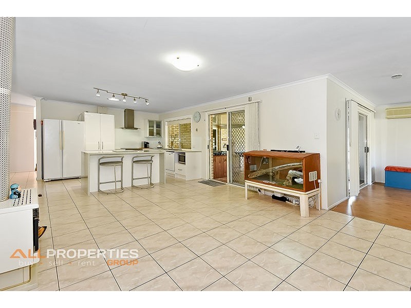 20 Macquarie Circuit, Forest Lake QLD 4078