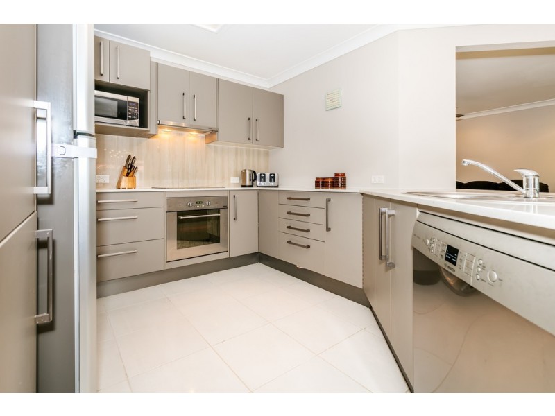 3 TANNADICE CT, Regents Park QLD 4118