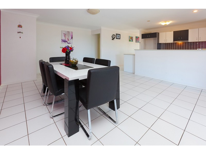 16 Lamberth Road, Regents Park QLD 4118