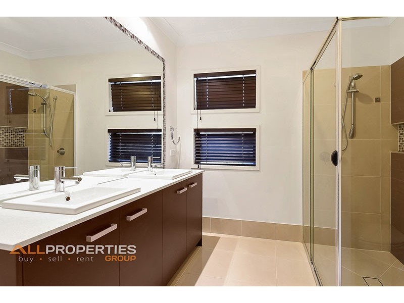 31 Casuarina Circuit, Heathwood QLD 4110