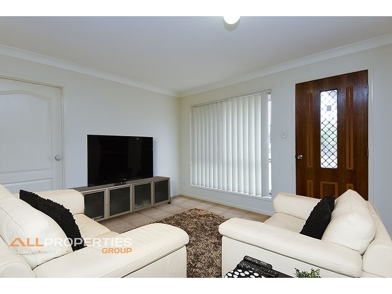 10 James Street, Crestmead QLD 4132
