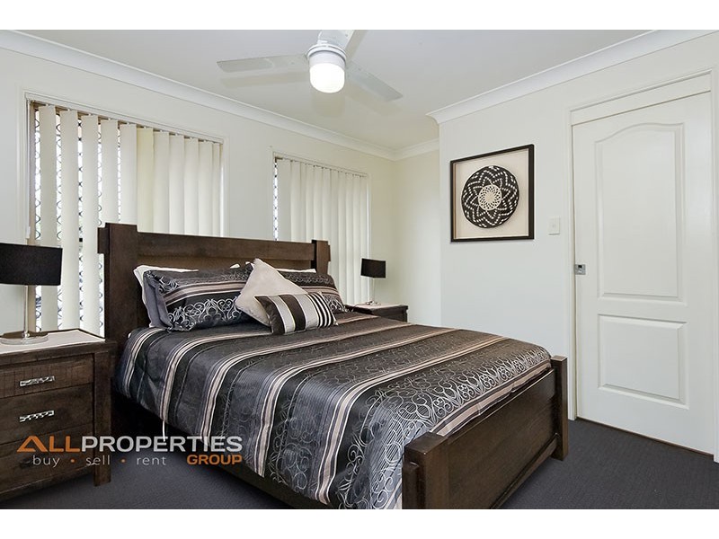 10 James Street, Crestmead QLD 4132