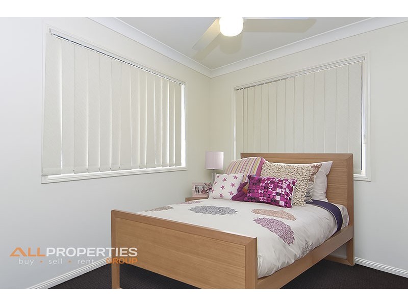10 James Street, Crestmead QLD 4132