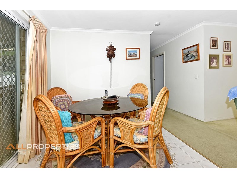 62 BOTTLEBRUSH DRIVE, Regents Park QLD 4118