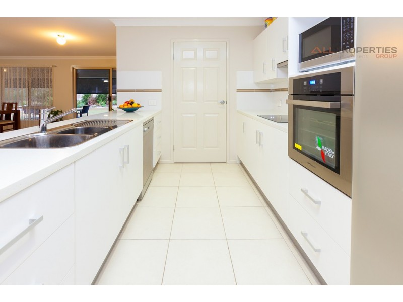 10-12 Bradman St, New Beith QLD 4124