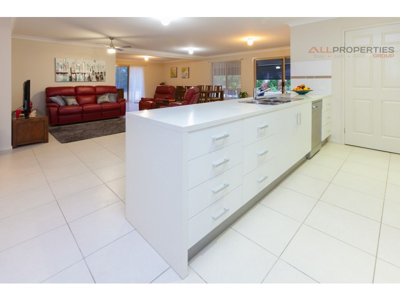 10-12 Bradman St, New Beith QLD 4124