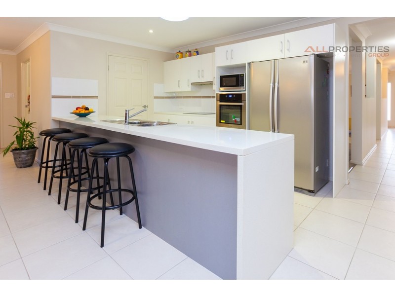 10-12 Bradman St, New Beith QLD 4124