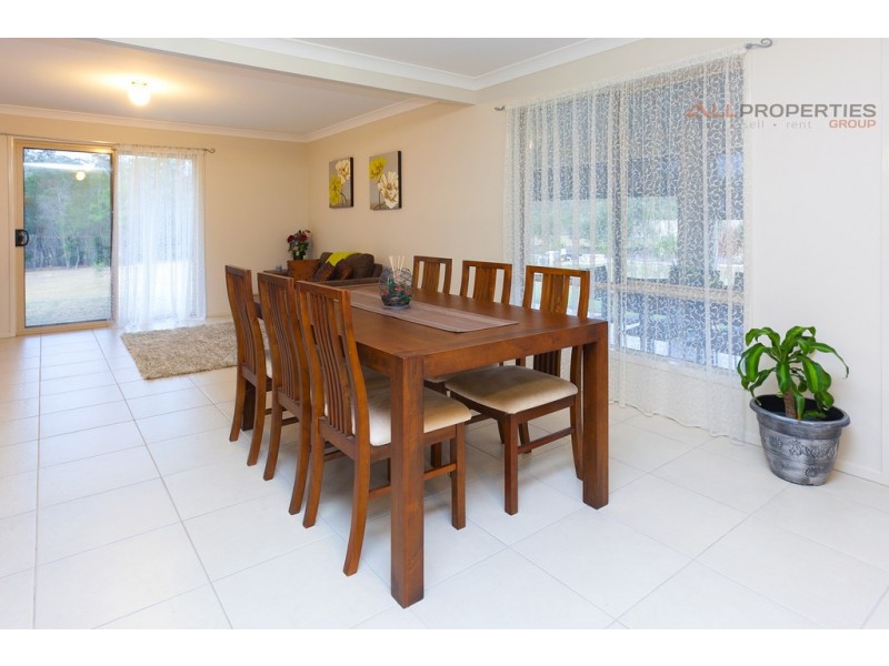 10-12 Bradman St, New Beith QLD 4124