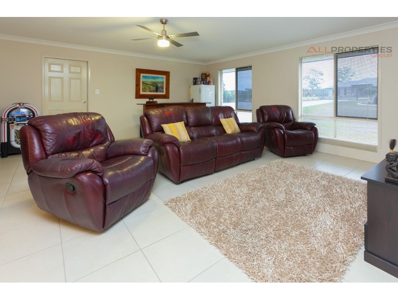 10-12 Bradman St, New Beith QLD 4124