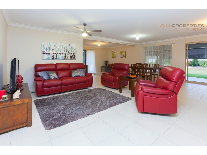 10-12 Bradman St, New Beith QLD 4124