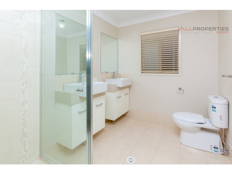 10-12 Bradman St, New Beith QLD 4124