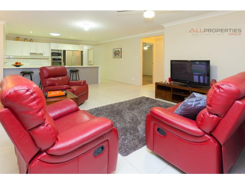 10-12 Bradman St, New Beith QLD 4124