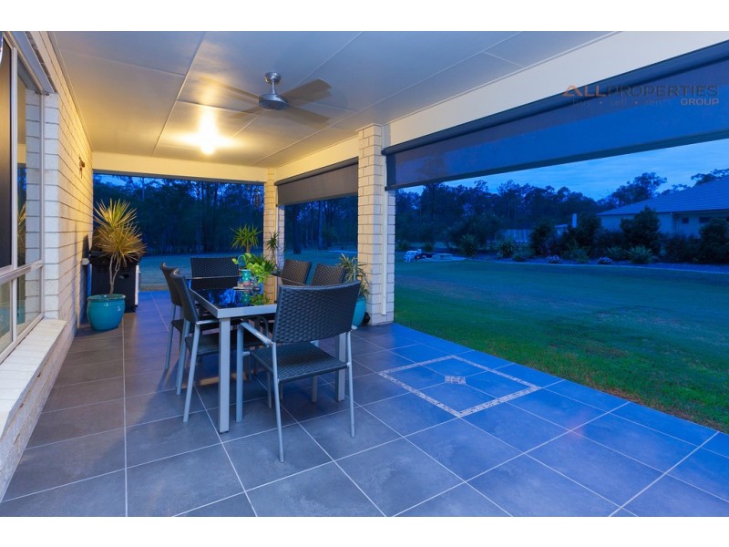 10-12 Bradman St, New Beith QLD 4124