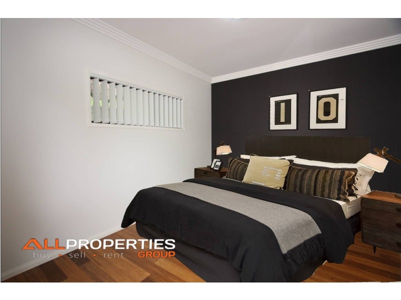 8 Trudy Crescent, Cornubia QLD 4130
