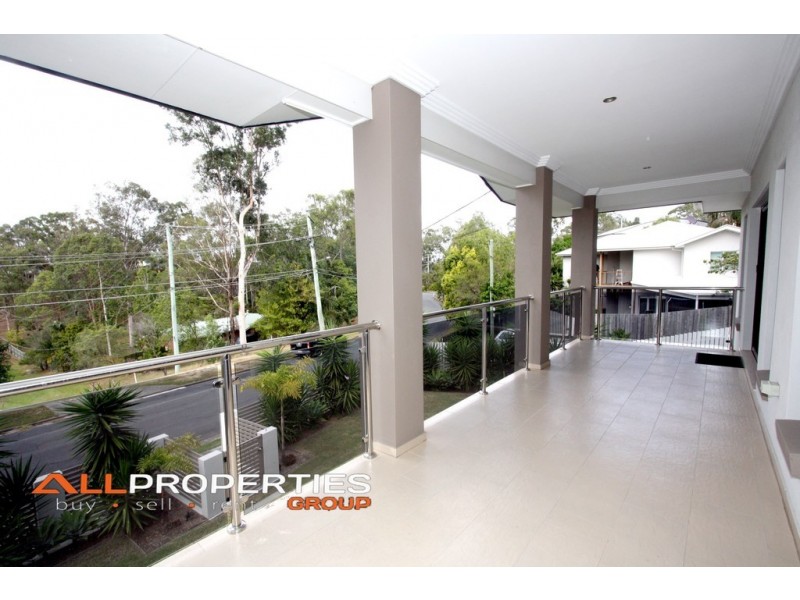 8 Trudy Crescent, Cornubia QLD 4130