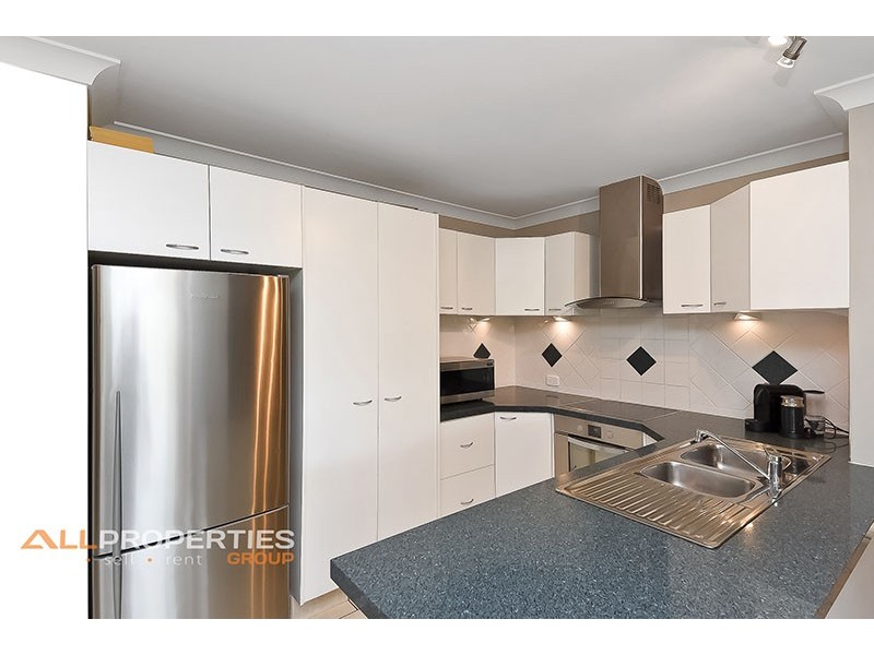58 BOTTLEBRUSH DRIVE, Regents Park QLD 4118