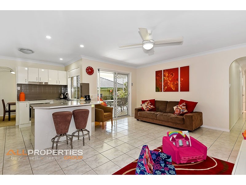10 FROMELLES CT, Regents Park QLD 4118