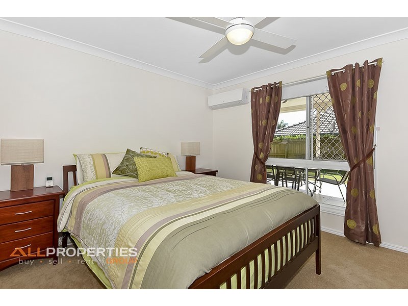 10 FROMELLES CT, Regents Park QLD 4118