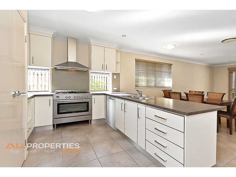 5 Watergum Street, Heathwood QLD 4110