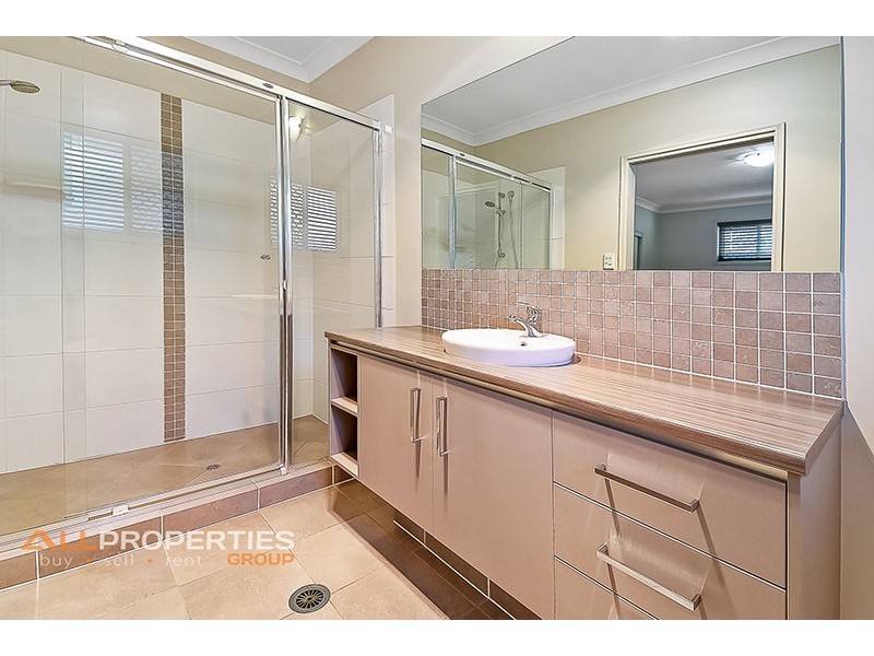 5 Watergum Street, Heathwood QLD 4110