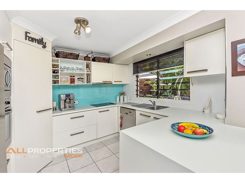 56 CENTAURUS CRESCENT, Regents Park QLD 4118