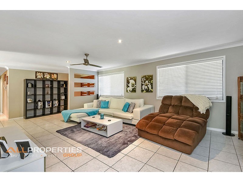 56 CENTAURUS CRESCENT, Regents Park QLD 4118
