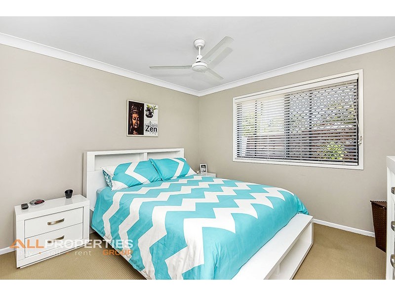 56 CENTAURUS CRESCENT, Regents Park QLD 4118