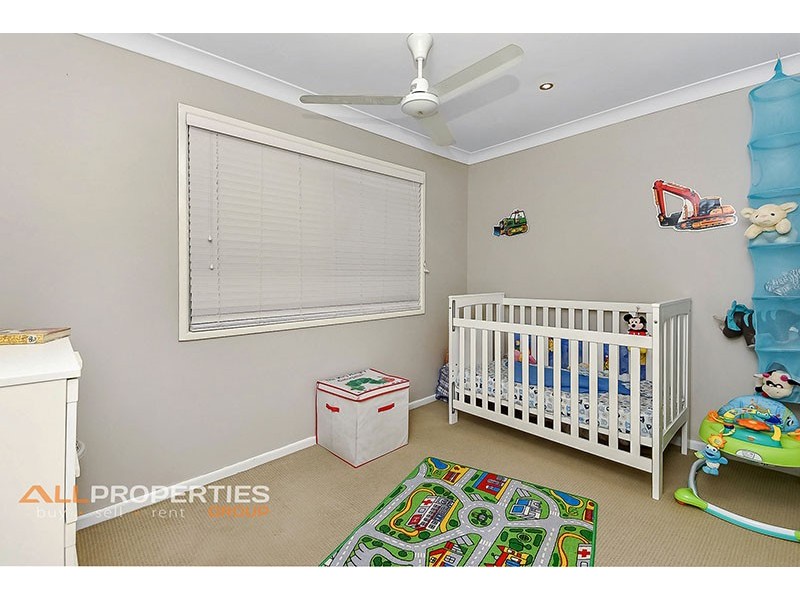 56 CENTAURUS CRESCENT, Regents Park QLD 4118