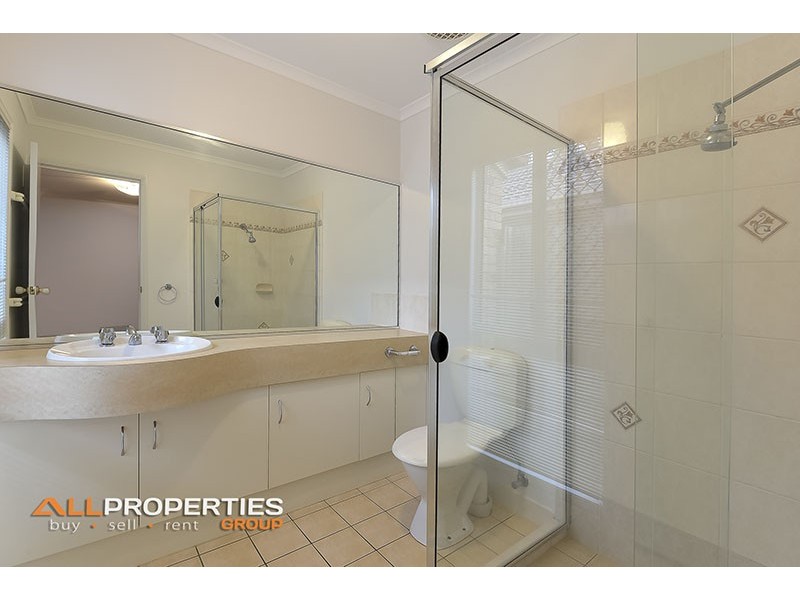 18 Goldeneye Place, Forest Lake QLD 4078